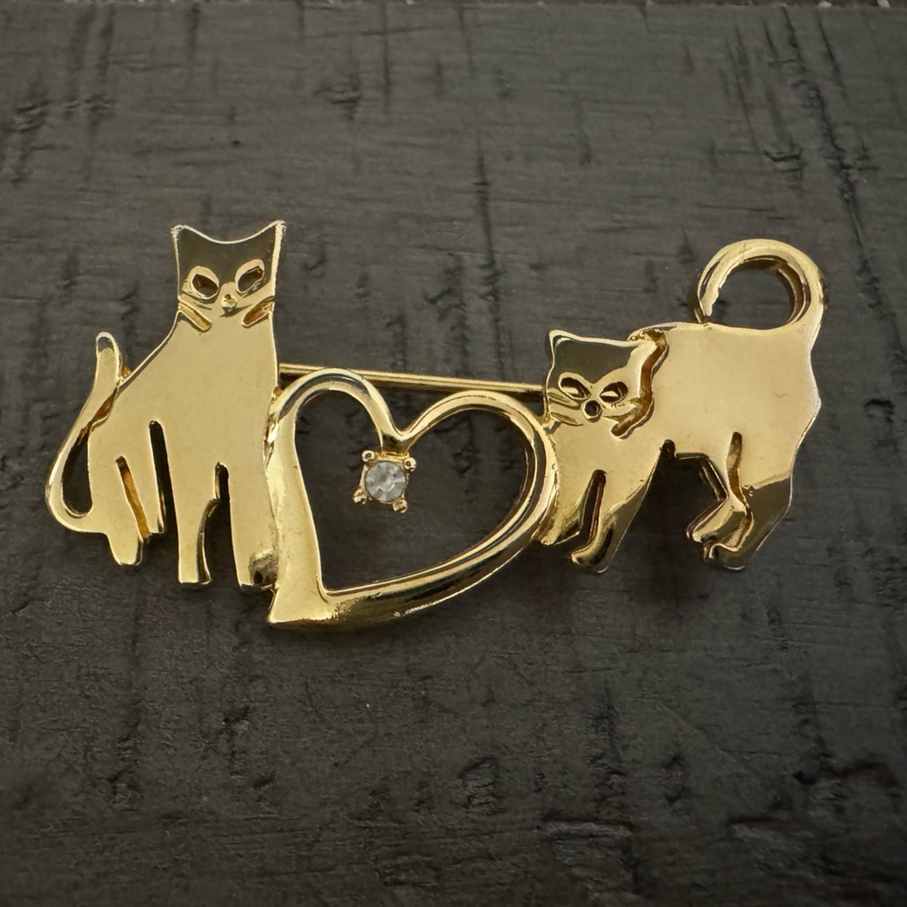 Vintage Gold Cat Brooch with Heart Design